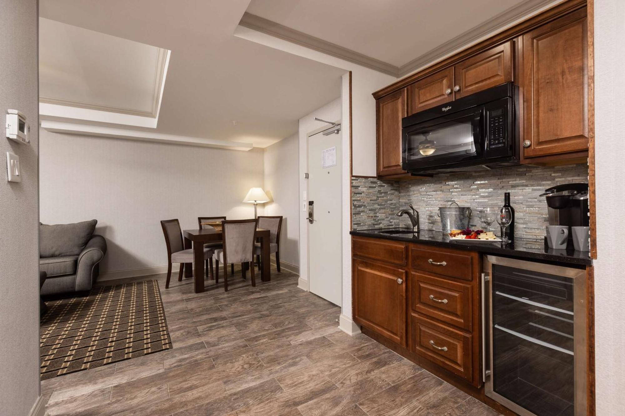 Inn At The Colonnade Baltimore - A Doubletree By Hilton Hotel Extérieur photo